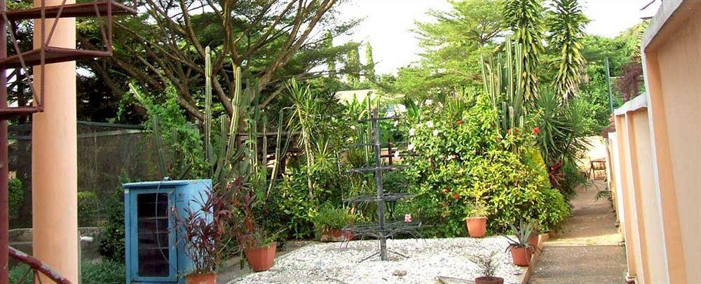Hôtel Pink Panther Kumasi Extérieur photo